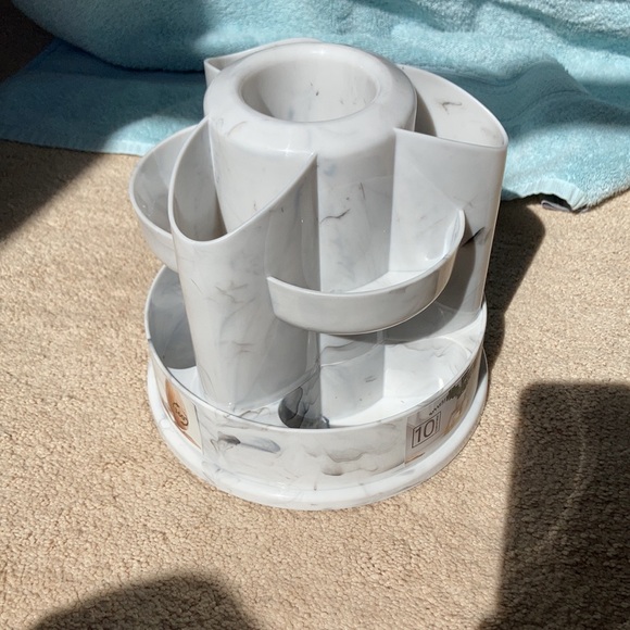 10 compartment multi use revolving organizer faux marble look - Picture 7 of 11